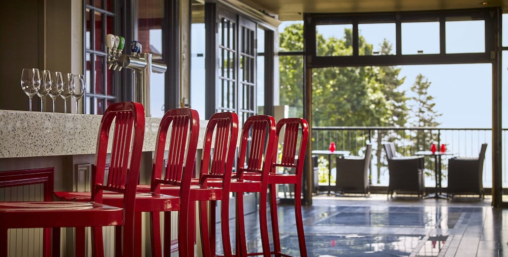 Фото Waterfront Hotel Downtown Burlington