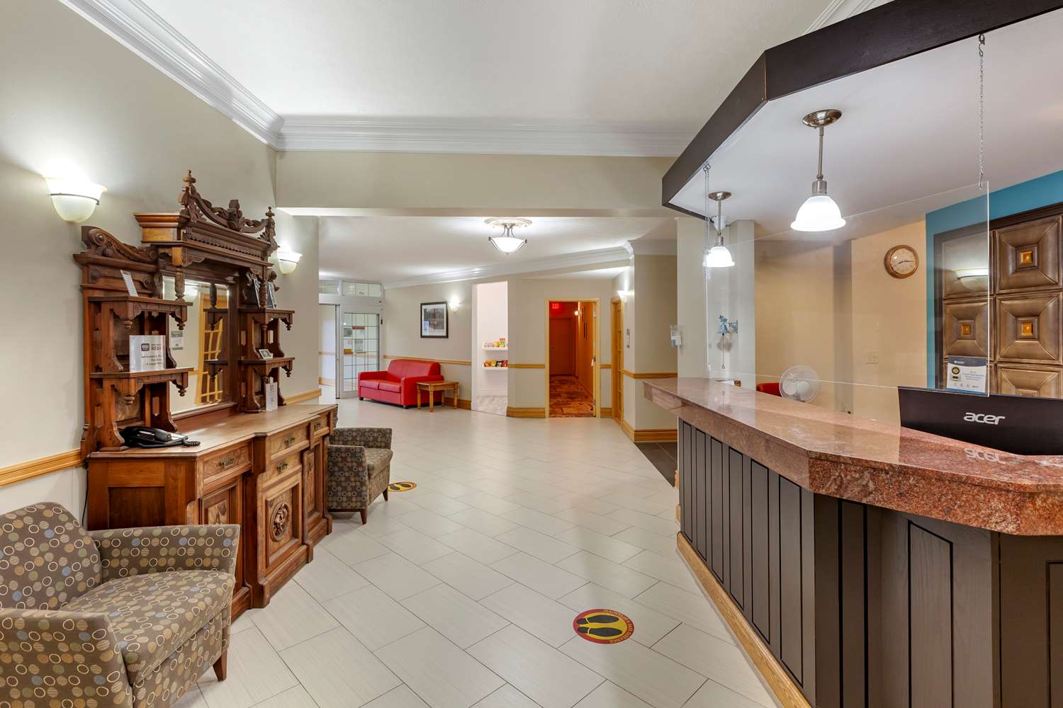 Фото отеля 2