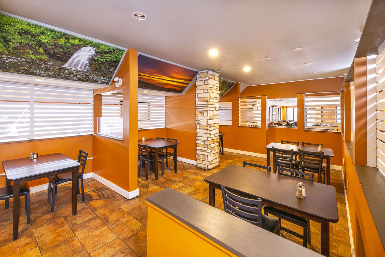 Фото Econo Lodge Miramichi