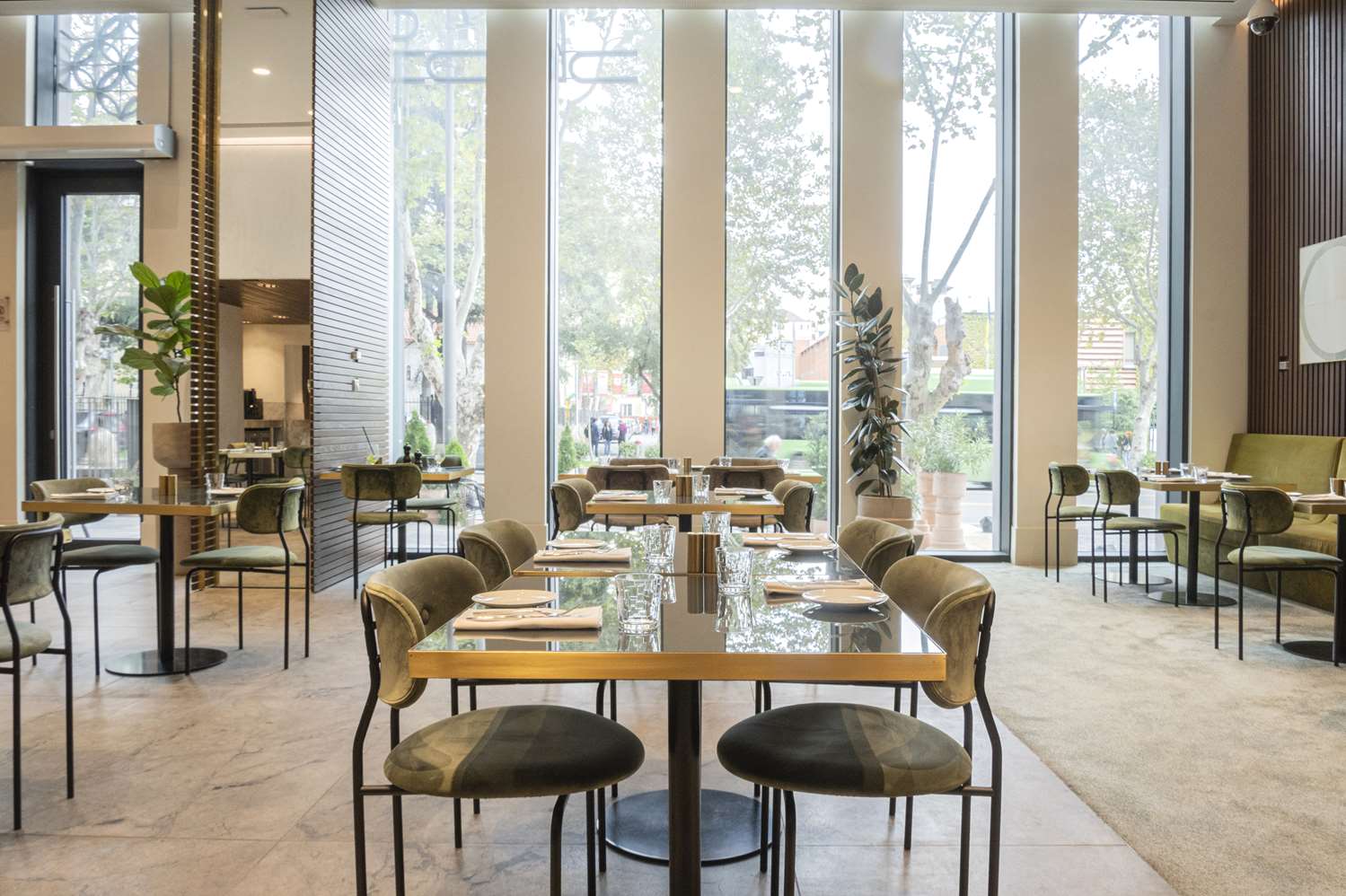 Фото Hilton Garden Inn Tbilisi Chavchavadze