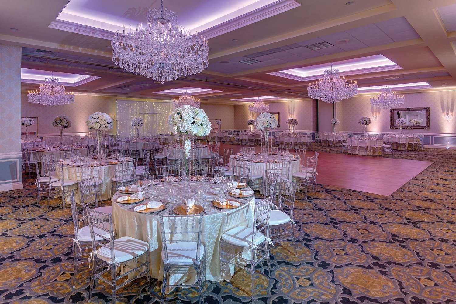 Фото Radisson Hotel Freehold