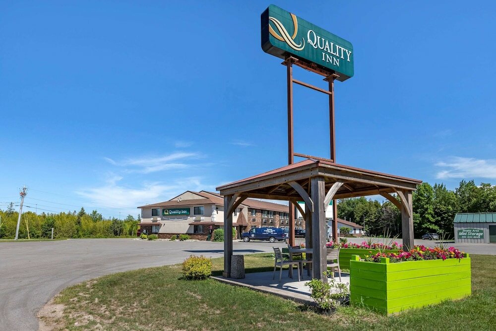 Фото Quality Inn Saint Ignace