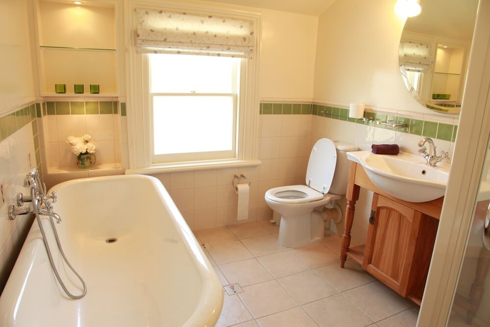 Фото Lilac Rose Boutique Bed and Breakfast