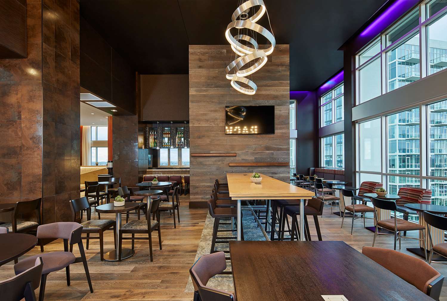 Фото Hampton Inn & Suites Atlanta-Midtown, Ga