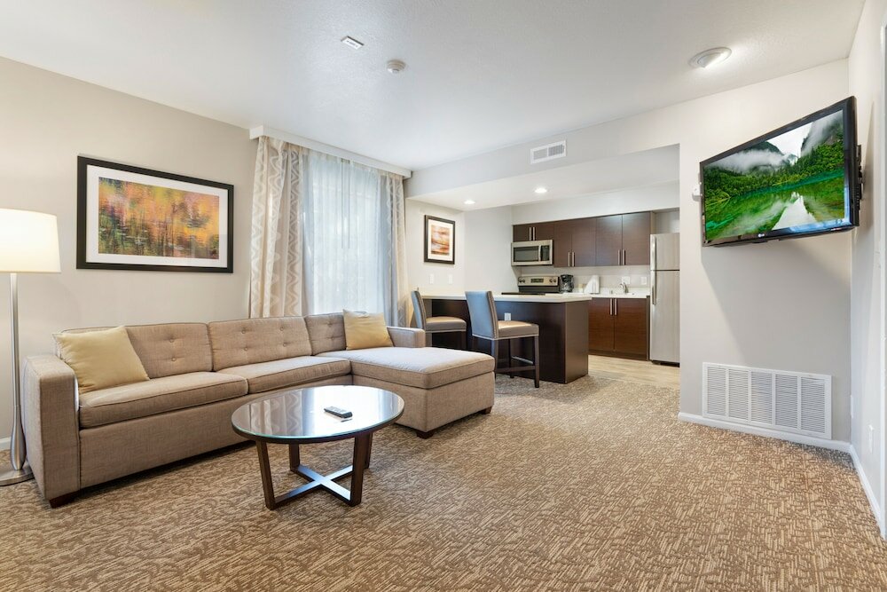 Фото Chase Suite Hotel Newark