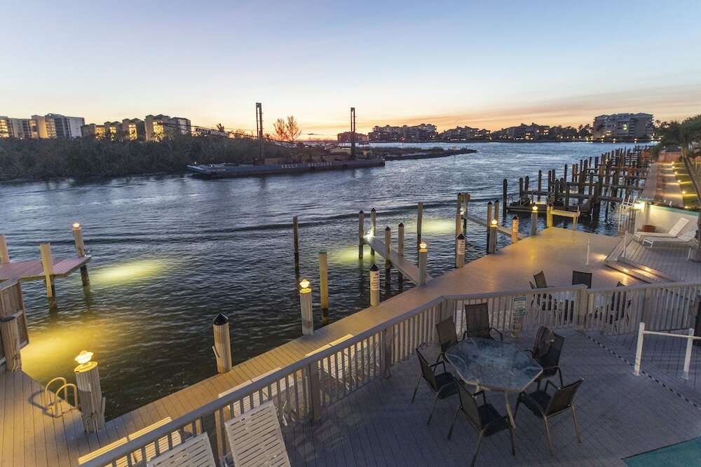 Фото The Boat House