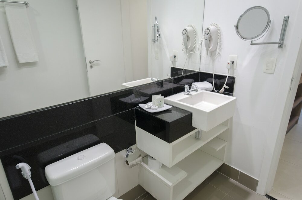 Фото Hotel Adrianópolis All Suites