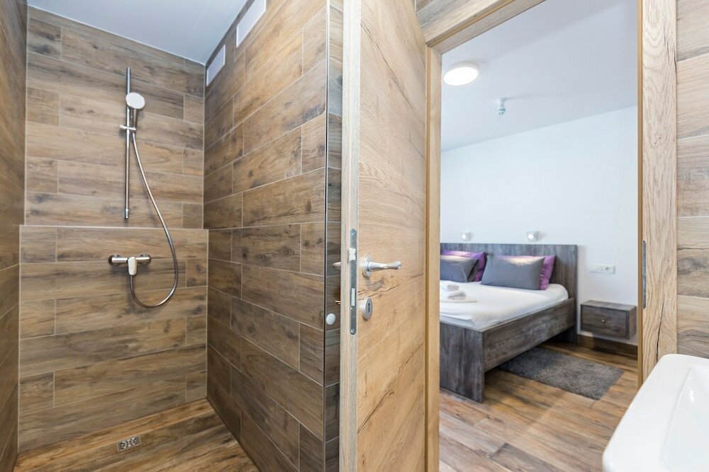 Фото Apinelo Tower Rooms