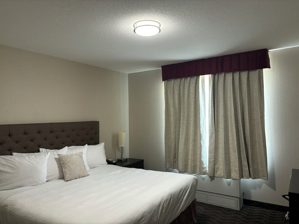 Фото Ramada by Wyndham Estevan