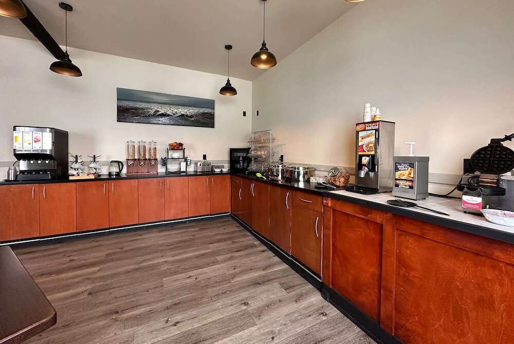 Фото Ramada by Wyndham Estevan