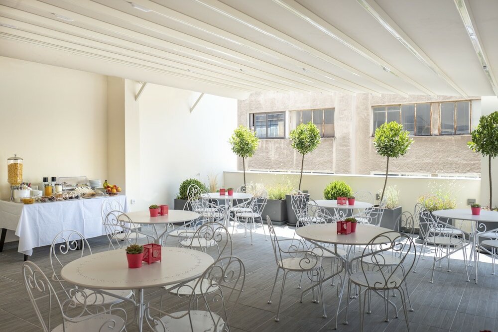 Фото Athens Market Portait