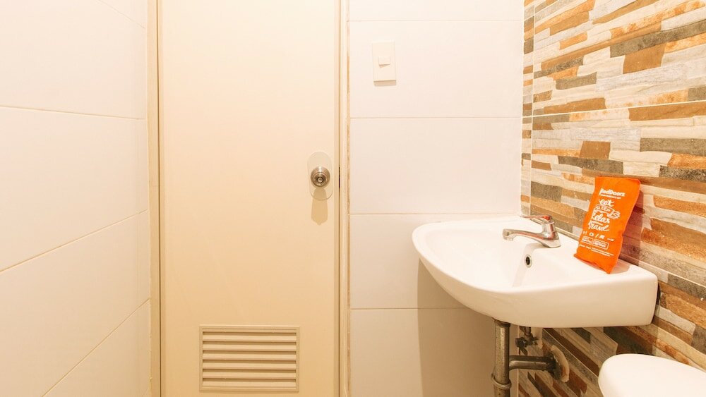 Фото RedDoorz near Quiapo Church Manila