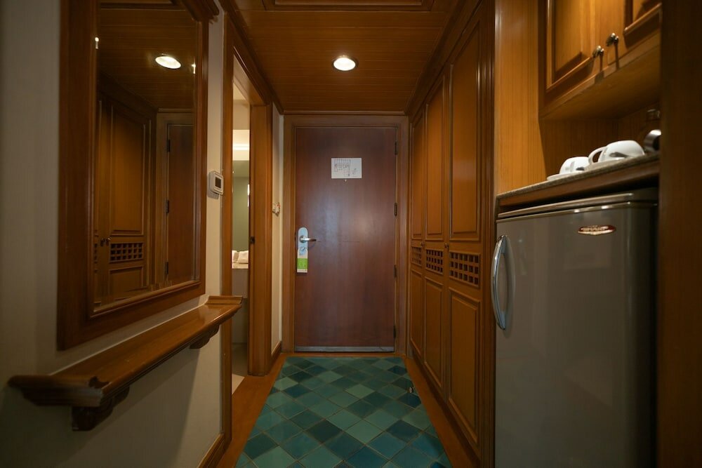 Фото Silom Serene Hotel