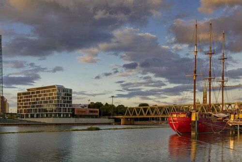 Внешний вид отеля Steigenberger Hotel Bremen в Бремене, фото 3