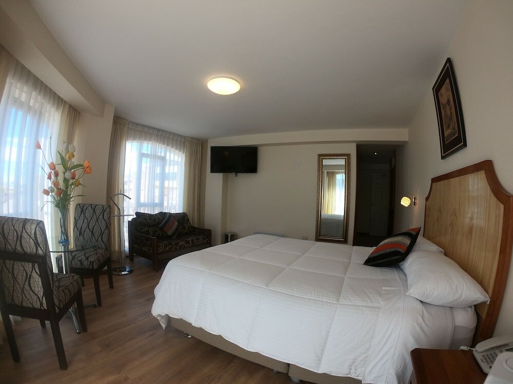 Фото Sol Plaza Hotel