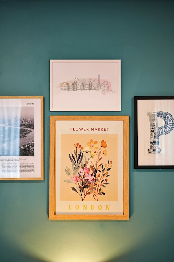 Фото Huttons Hotel