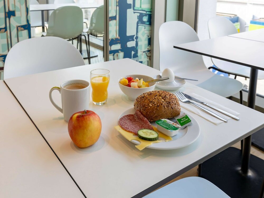 Фото B&b Hotel Marburg