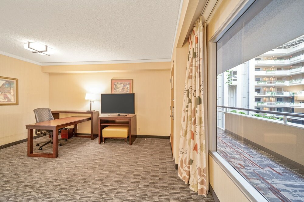 Фото Harmony Suites