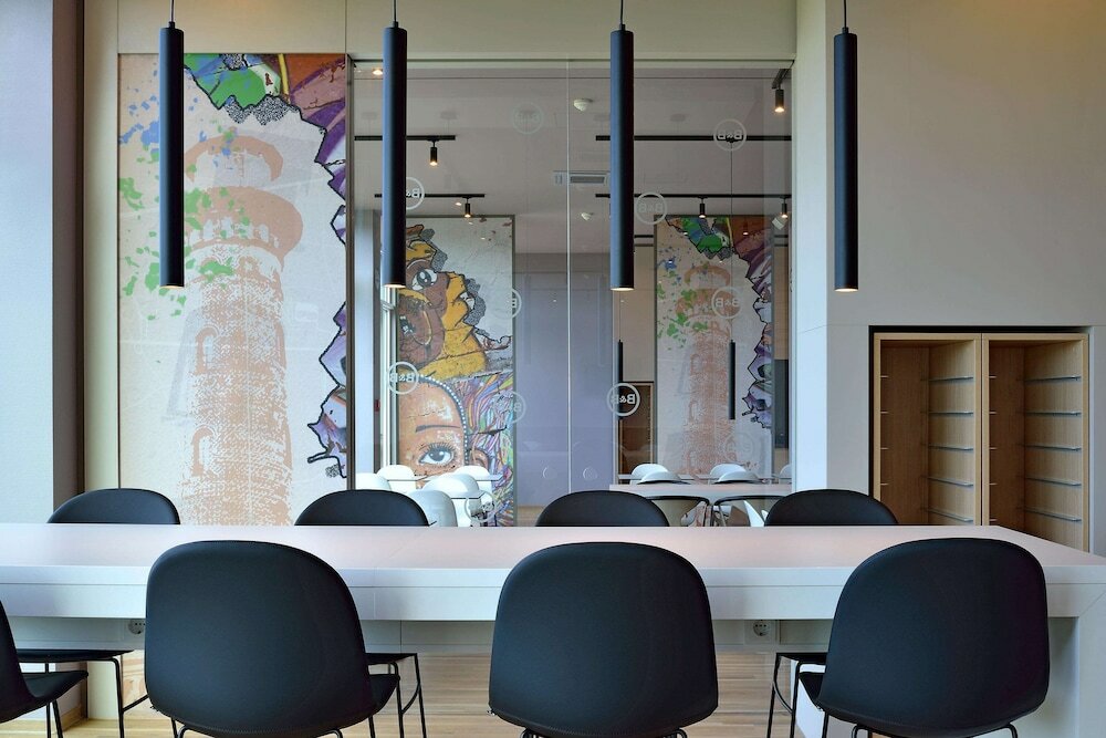 Фото B&b Hotel Köln-Ehrenfeld