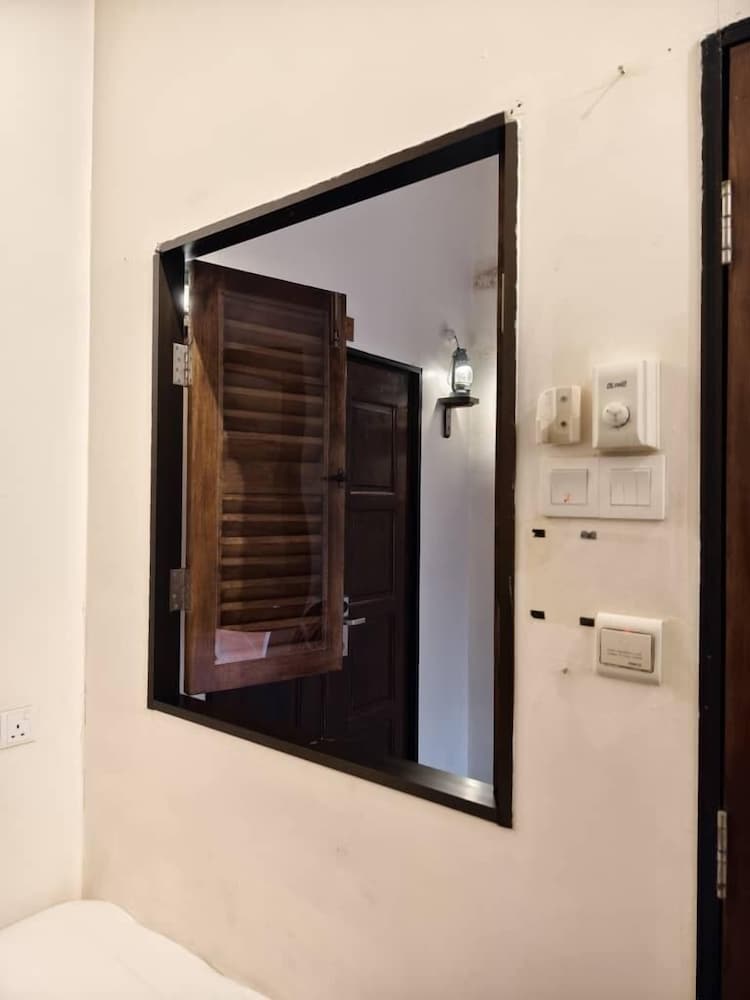 Фото Red Inn Court