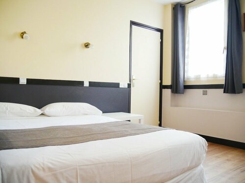 Гостиница Hotel des Bains в Мезоне-Альфоре