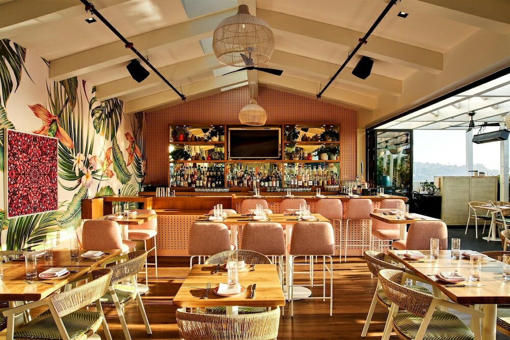 Фото The Shay, a Destination by Hyatt Hotel