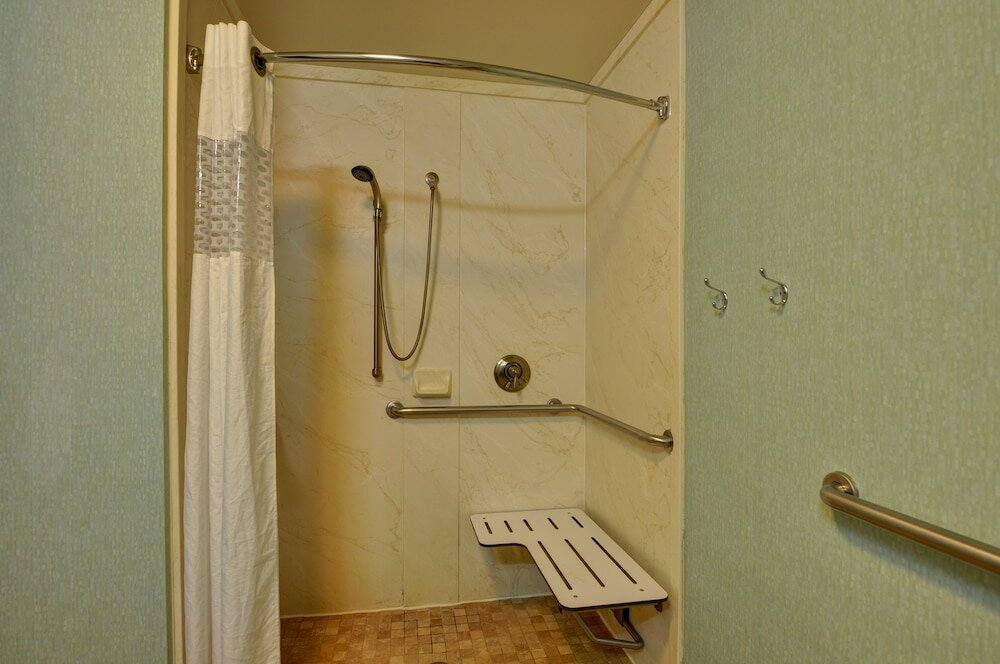 Фото Hampton Inn Franklin/Milford