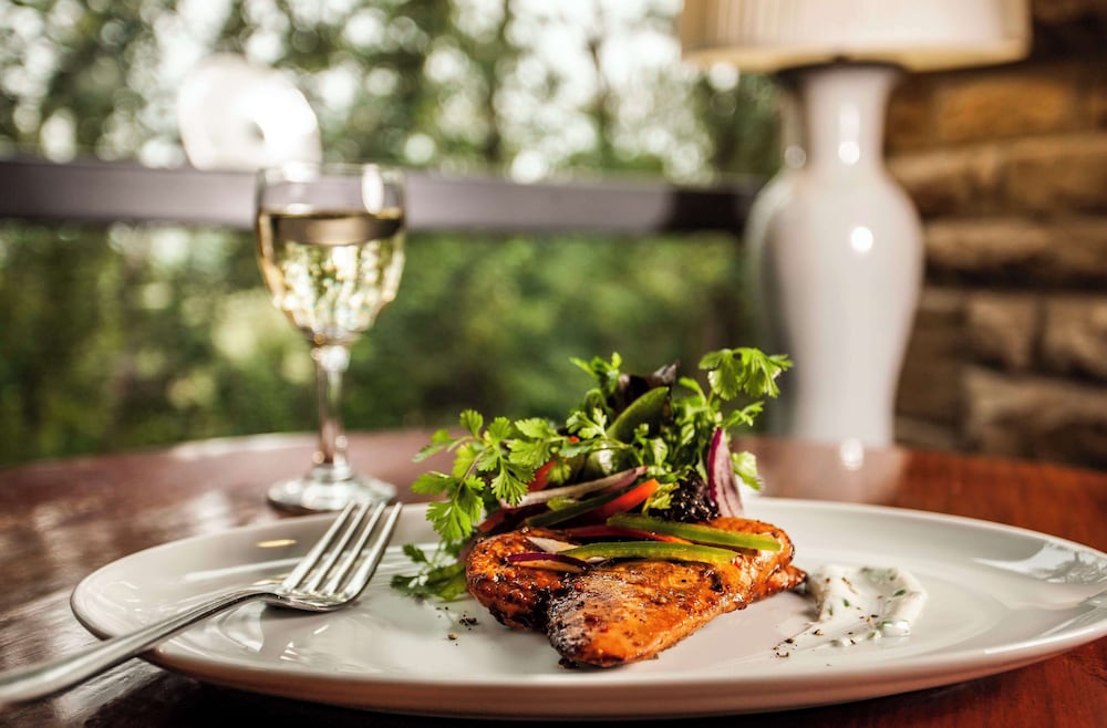 Фото Avani Maseru Hotel