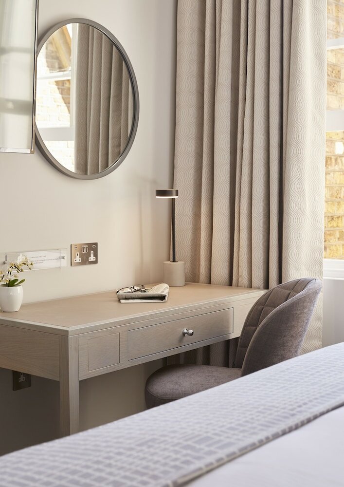 Фото 54 Queens Gate Hotel