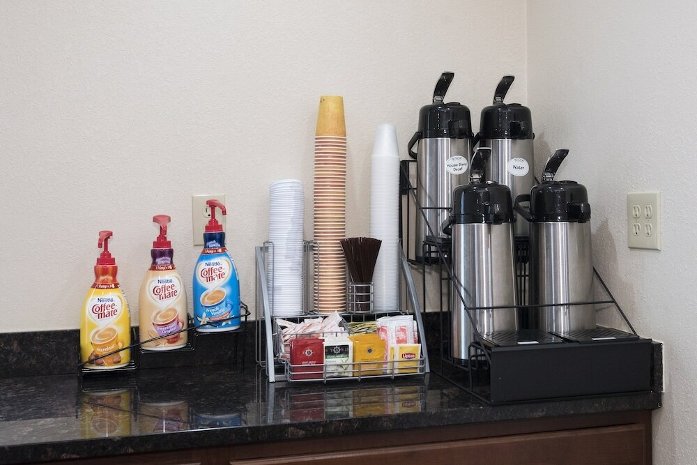 Фото Red Roof Inn Plus+ Poughkeepsie