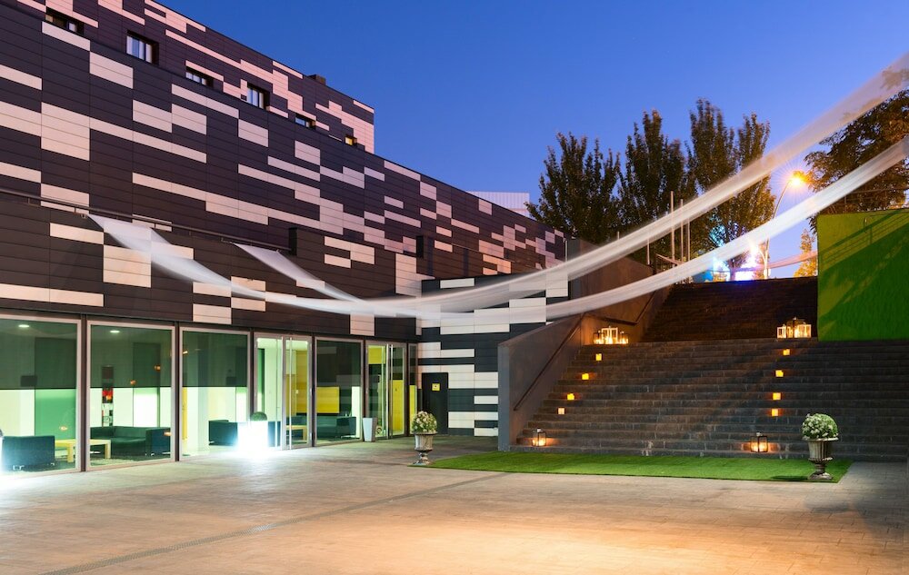 Фото Hotel Zentral Ave