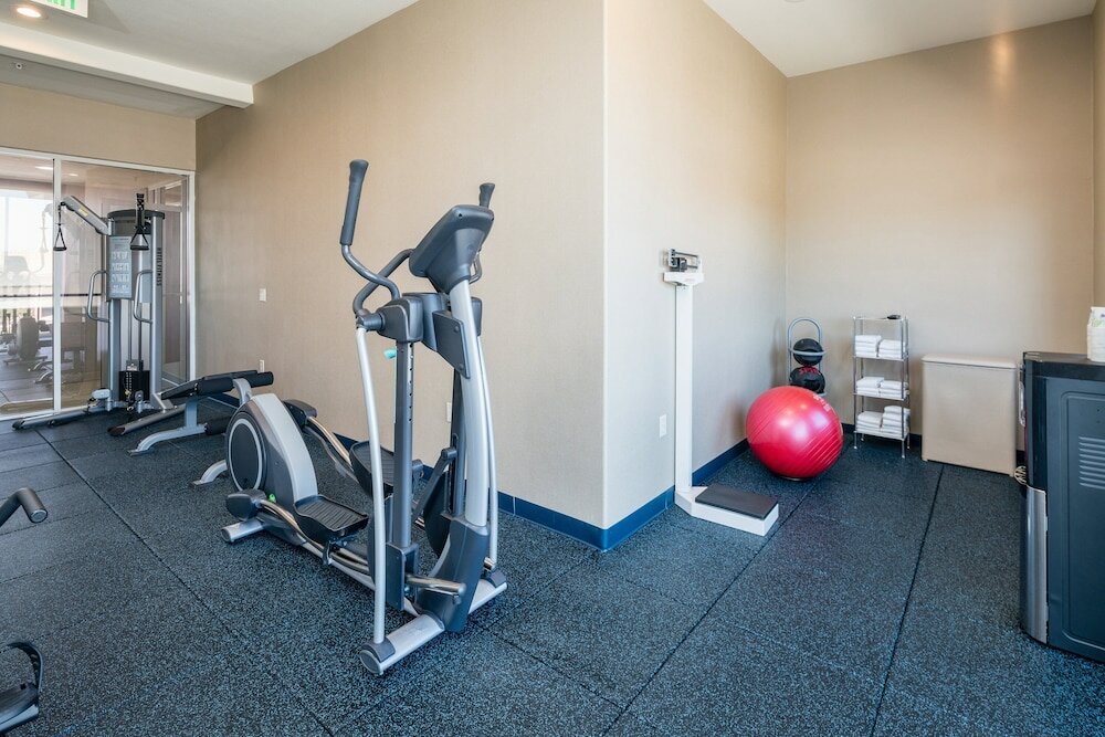 Фото Holiday Inn Express & Suites Santa Clara, an Ihg Hotel