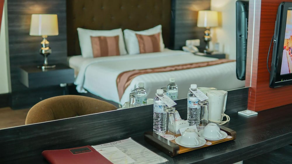 Фото Grand Rocky Hotel