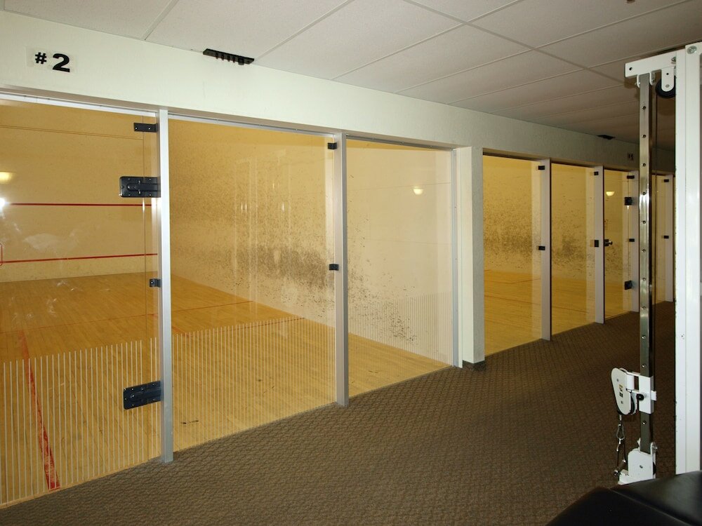 Фото Super 8 by Wyndham Dauphin