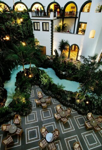 Внешний вид отеля Hotel Livvo Volcán Lanzarote в Яйсе, фото 2