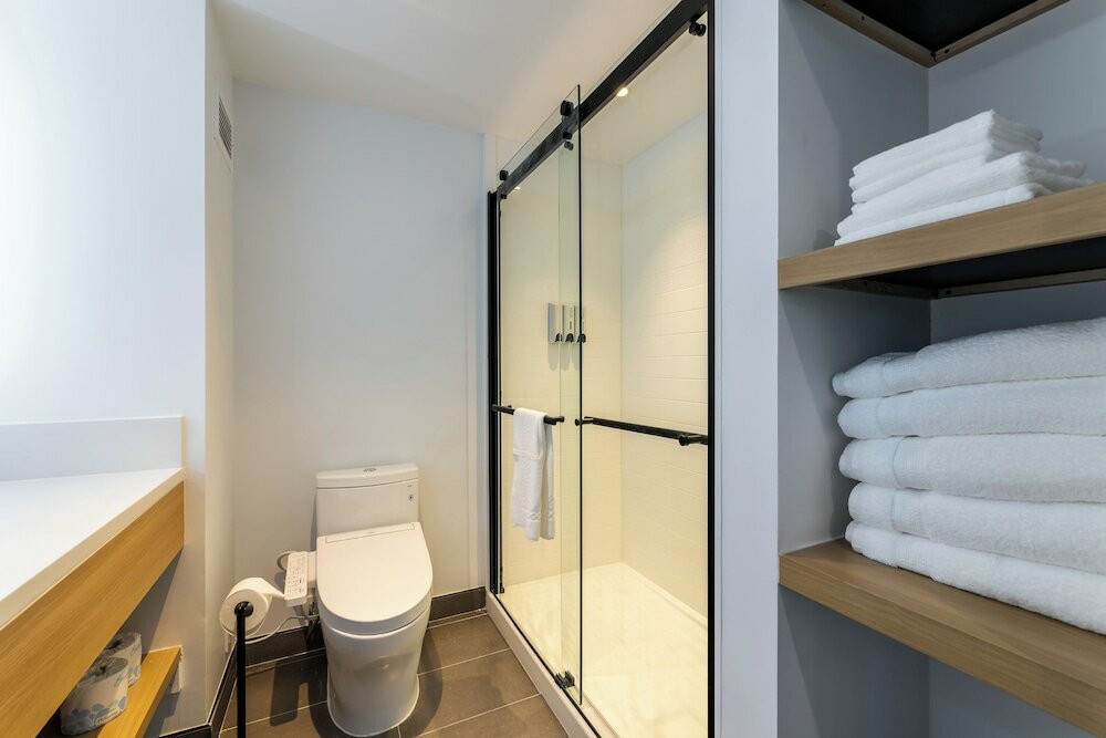 Фото Hotel Mai Downtown Long Beach