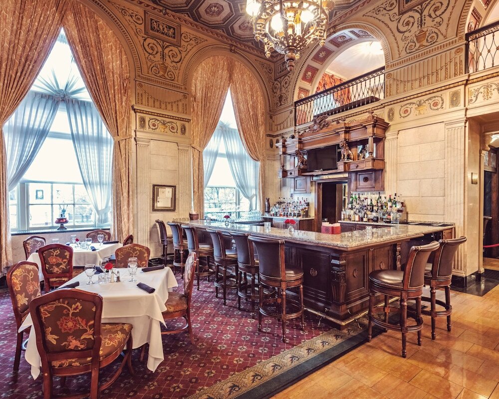 Фото The Brown Hotel