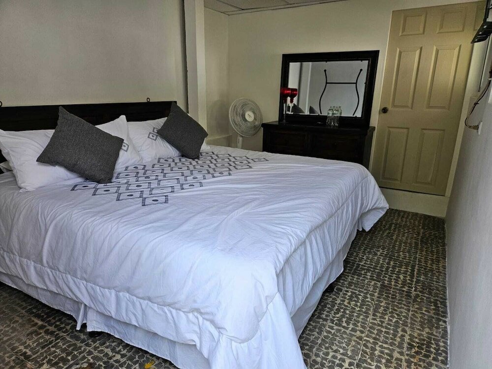 Фото Hotel Monasterio