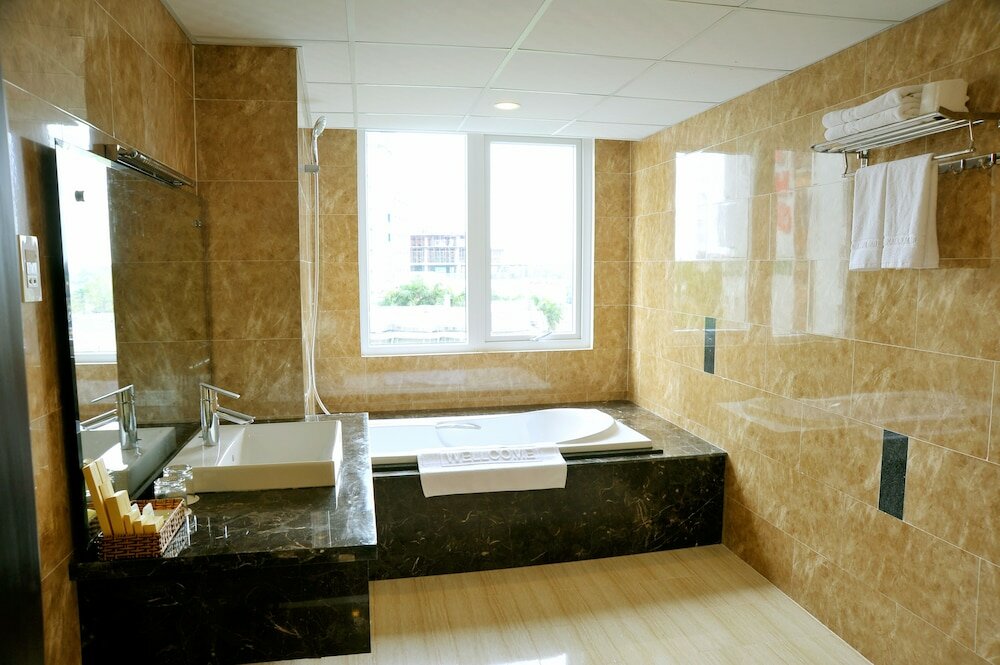 Фото International Hotel