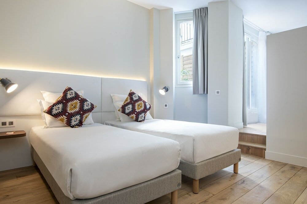 Фото Hotel Magenta 38