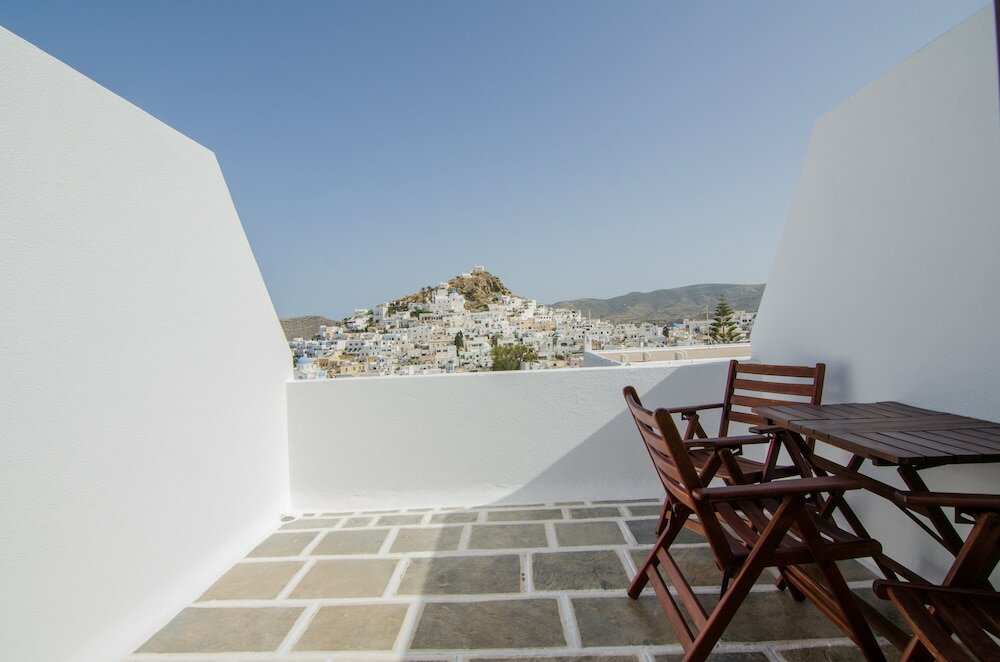 Фото George & Irene Hotel