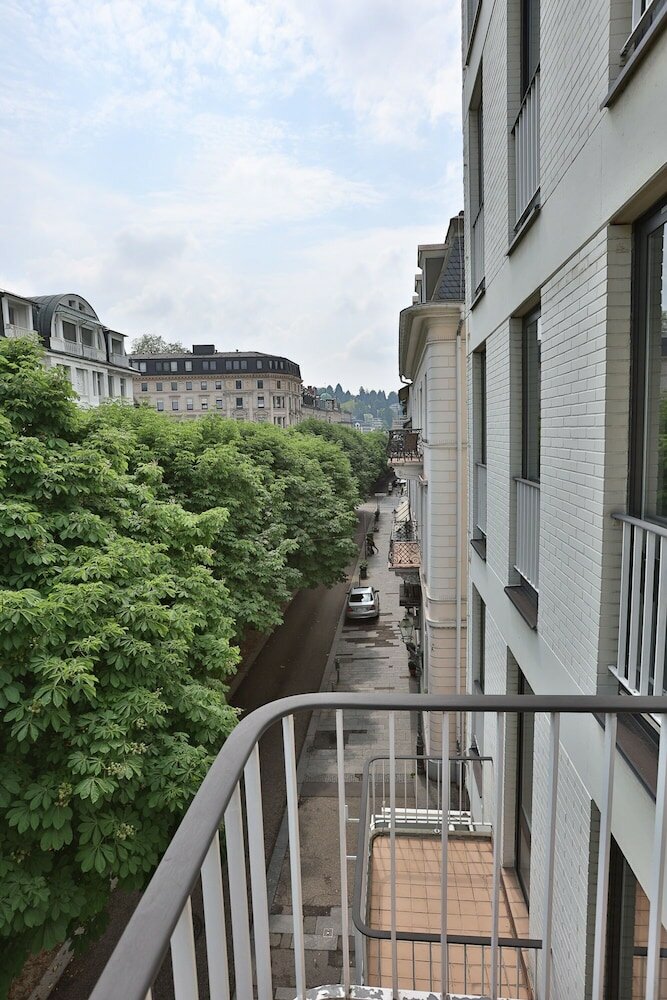 Фото Hotel Quellenhof