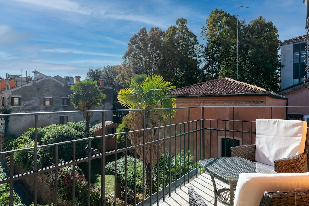 Фото Hotel Villa Rosa