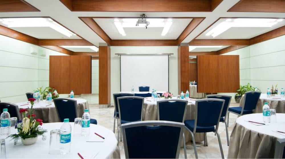 Фото Hotel Residency Andheri