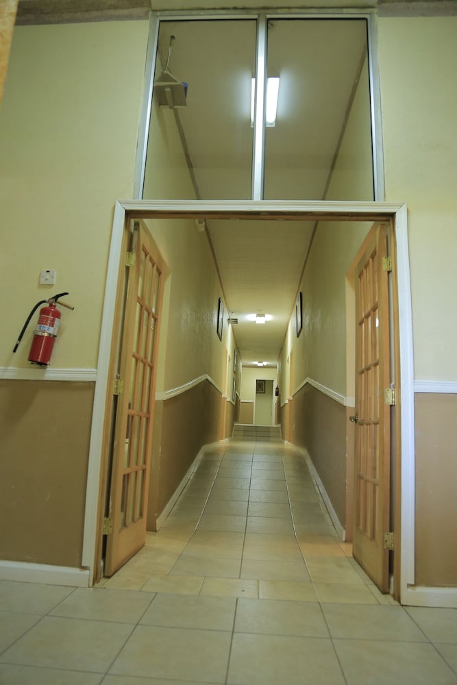 Фото Executive Airport Hotel