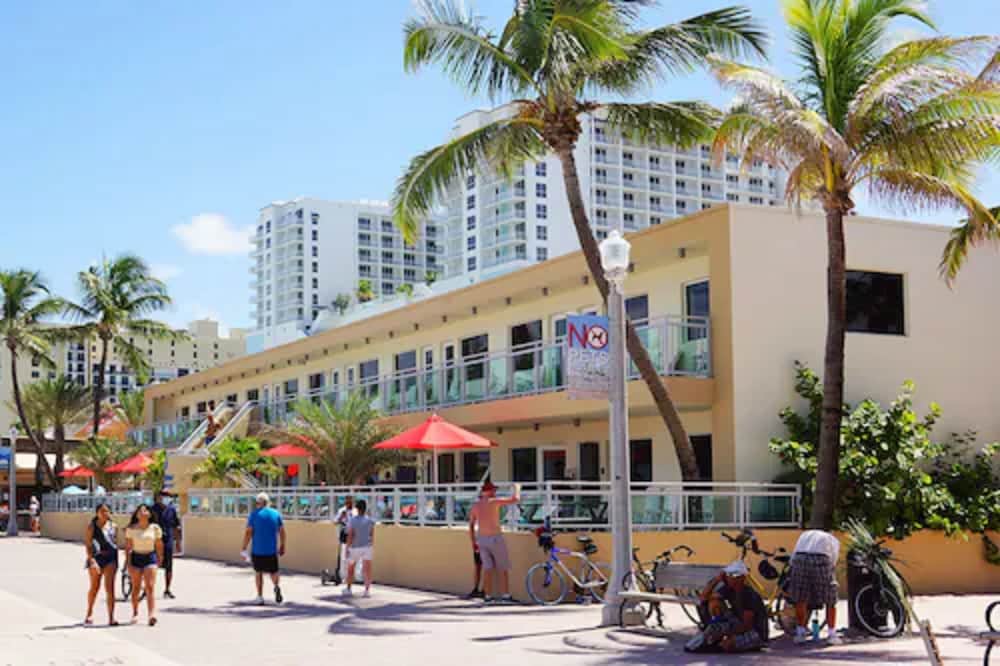 Фото The Diane Oceanfront Suites