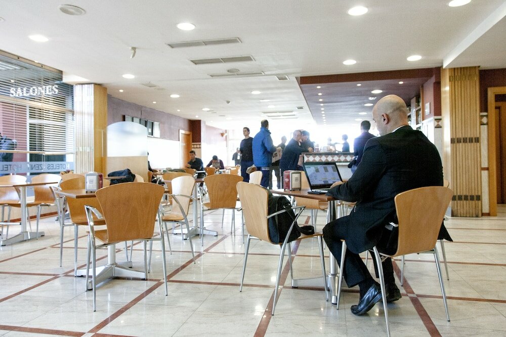 Фото Hotel Zenit Logroño