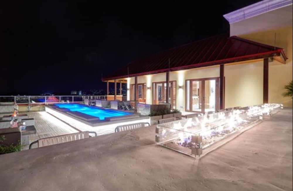 Фото Karibe Hotel