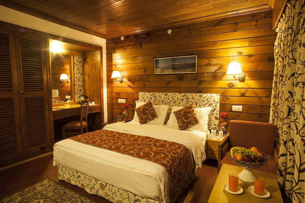 Фото Hotel Heevan Pahalgam