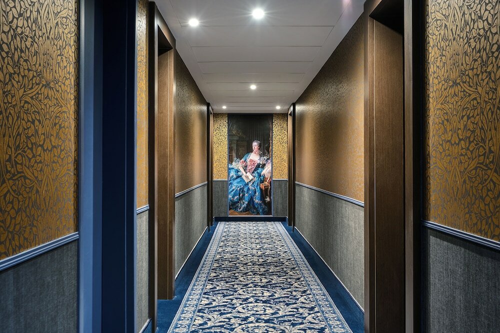 Фото Hôtel Le Versailles